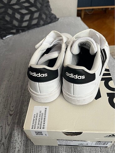 30 Beden Az giyilmiş adidas ayakkabı