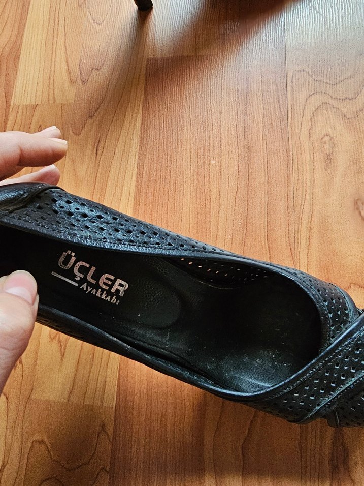 Siyah Yumuşak Deri Topuklu Ayakkabı - Görsel 5