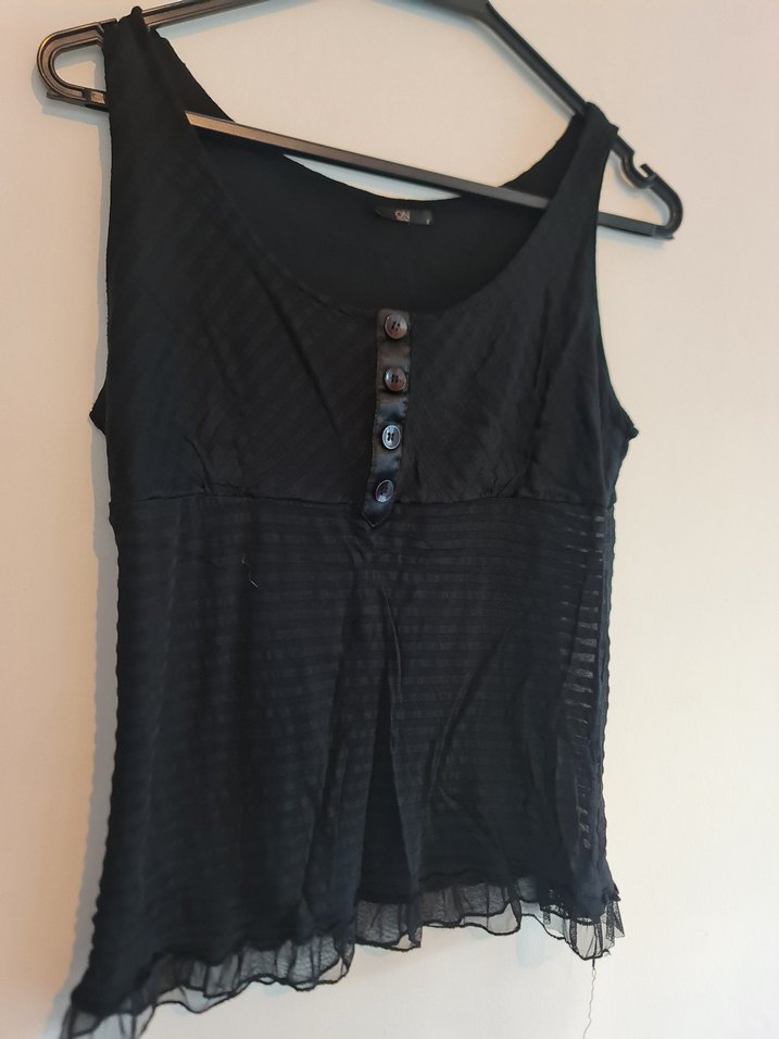 Siyah V Yakalı Düğmeli Kolsuz Bluz - Görsel 3