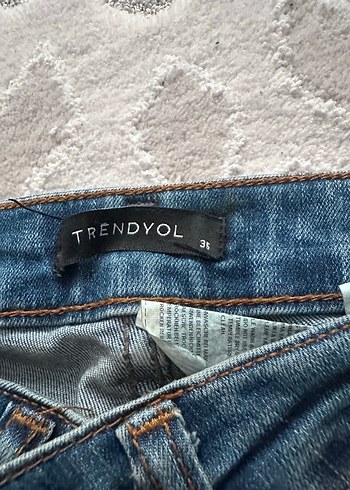 Trendyol & Milla Kadın Mavi Dar Kesim Midi Boy Kot Pantolon