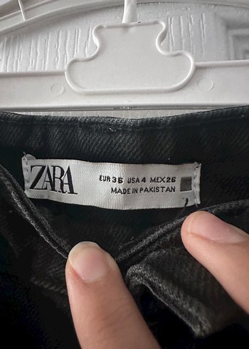 Zara Siyah Kadın Dar Kesim Midi Kot Pantolon