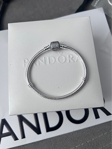 Pandora bileklik