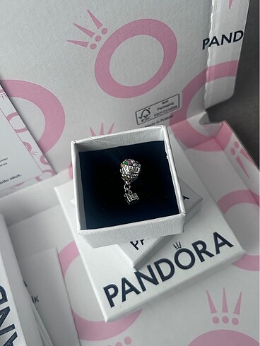 Beden Pandora Disney up balon charm