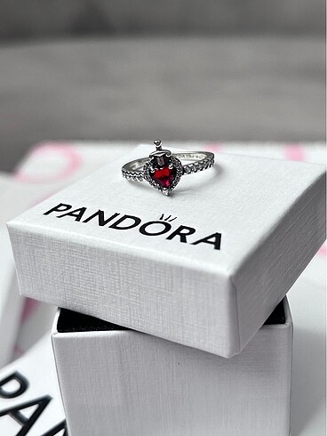 Pandora Disney kötü kalpli kraliçe yüzük