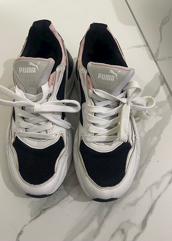 Puma Beyaz Gri Bağcıklı Kadın Spor Ayakkabı
