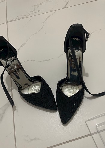 Zarif Siyah Payetli Stiletto Topuklu Kadın Ayakkabı
