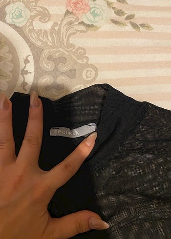 s Beden Siyah Transparan Uzun Kollu Boğazlı Bluz