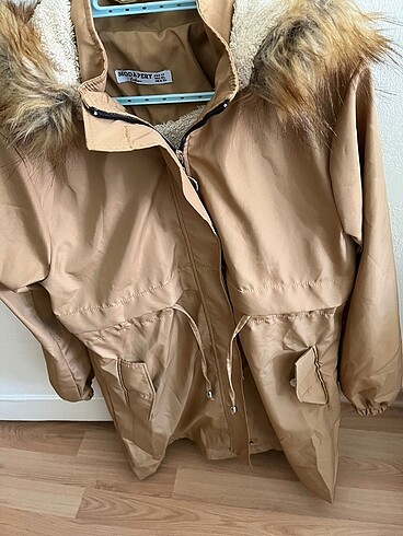 LC Waikiki Bej mont