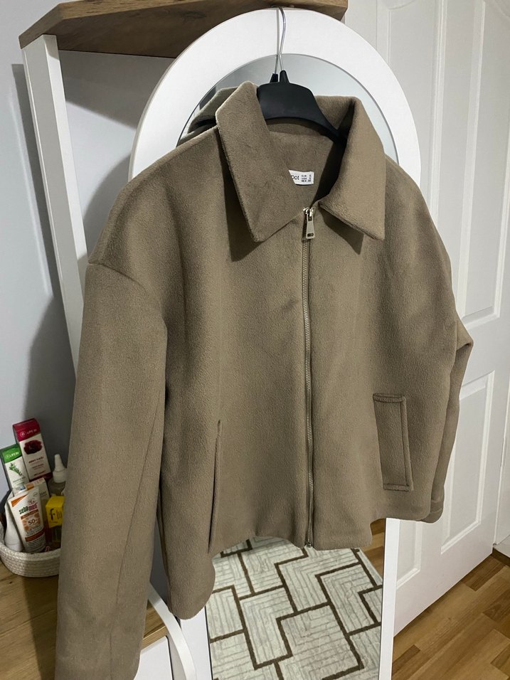 Bej Yumuşak Kumaşlı Kadın Ceket - Görsel 3