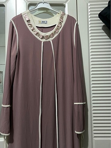 Gülkurusu tesettüre abaya