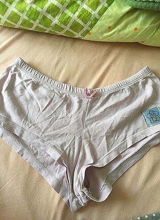 Lila boxer