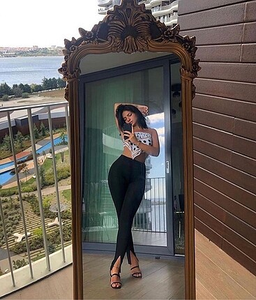 Yırtmaçlı tayt