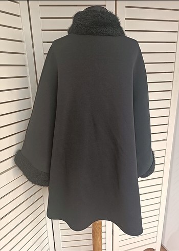 Zara Siyah Yüksek Yakalı Uzun Kadın Kaban panço