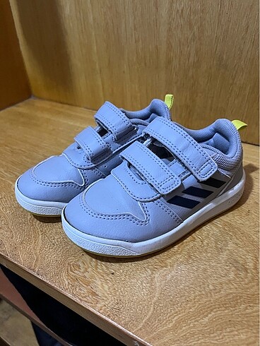 24 Beden Adidas 24 numara