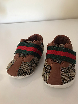 Bebek ayakkabı