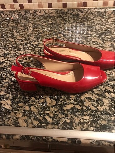 Diğer Kırmızı rugan ayakkabı