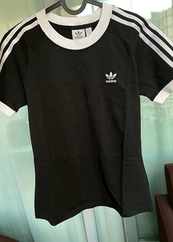Adicolor Classics Slim 3-Stripes Tişört