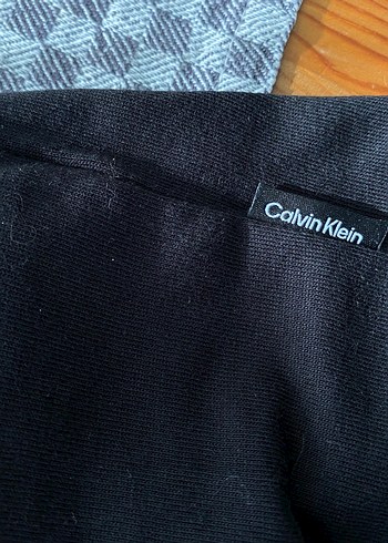 s Beden Calvin Klein Siyah Baskılı Tişört