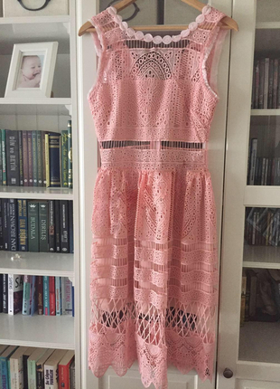 PEMBE DANTEL ELBİSE