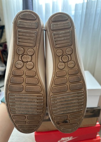 38 Beden Bej Deri Tokalı Kız Çocuk Loafer