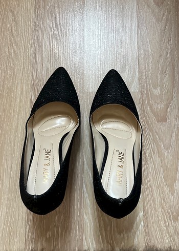 Siyah Stiletto Topuklu Kadın Ayakkabı