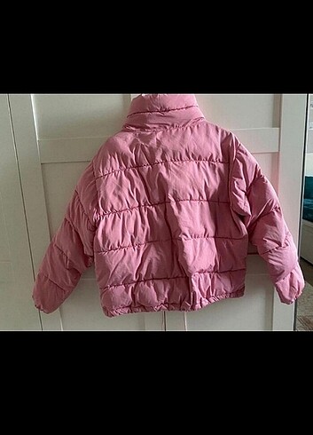 Pull and Bear Mont.....