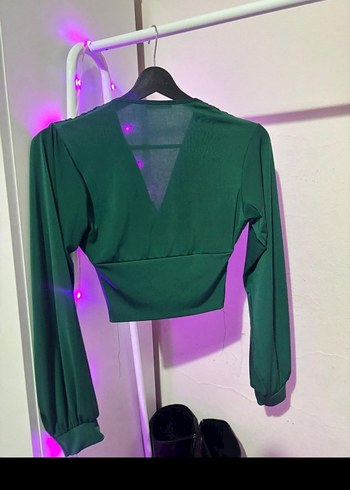 Yeşil V Yaka Drapeli Uzun Kollu Bluz - Görsel 3