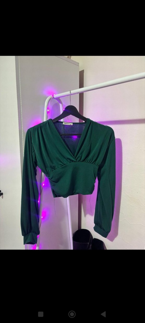 Yeşil V Yaka Drapeli Uzun Kollu Bluz - Görsel 2