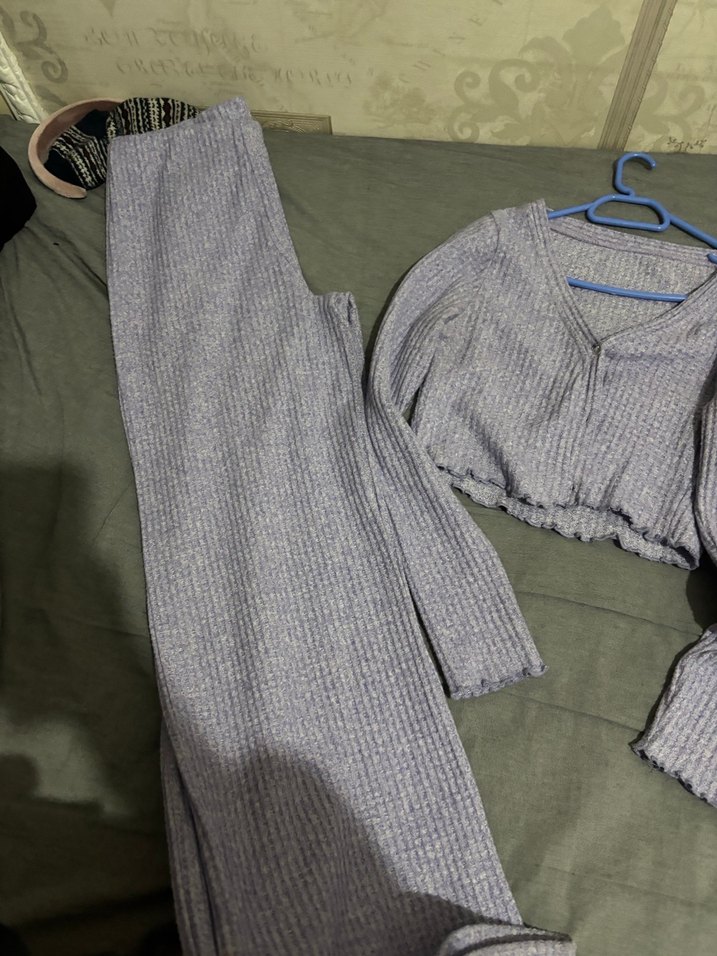 Gri V Yaka Uzun Kollu Triko Kadın Kazak - Görsel 3