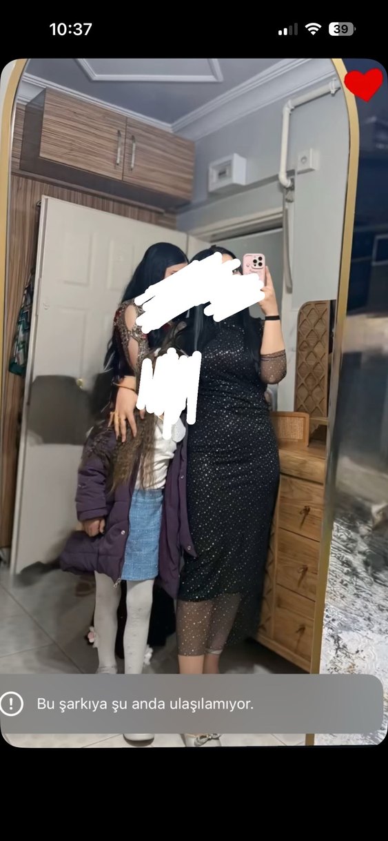 Uzun Kollu Drapeli Siyah Gece Elbisesi - Görsel 2