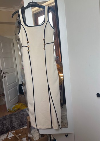 Beyaz Çizgili Uzun İnce Askılı Elbise - Görsel 5