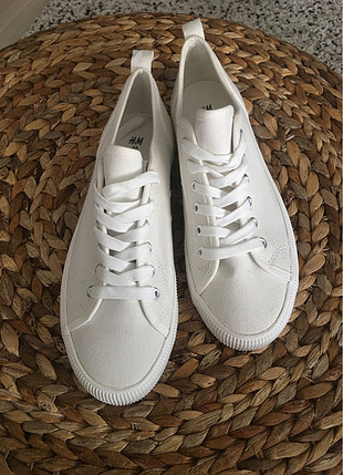 H&M sneaker