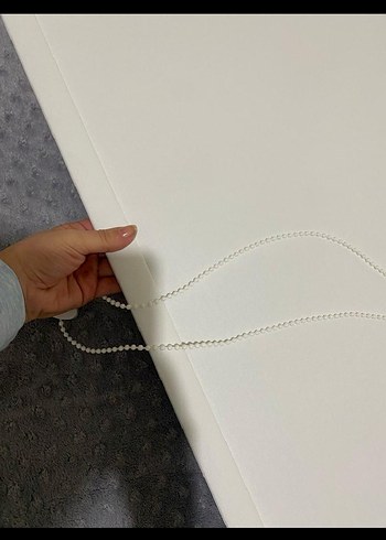 Beyaz ve Gri Telefon Ekran Koruyucu - Görsel 2