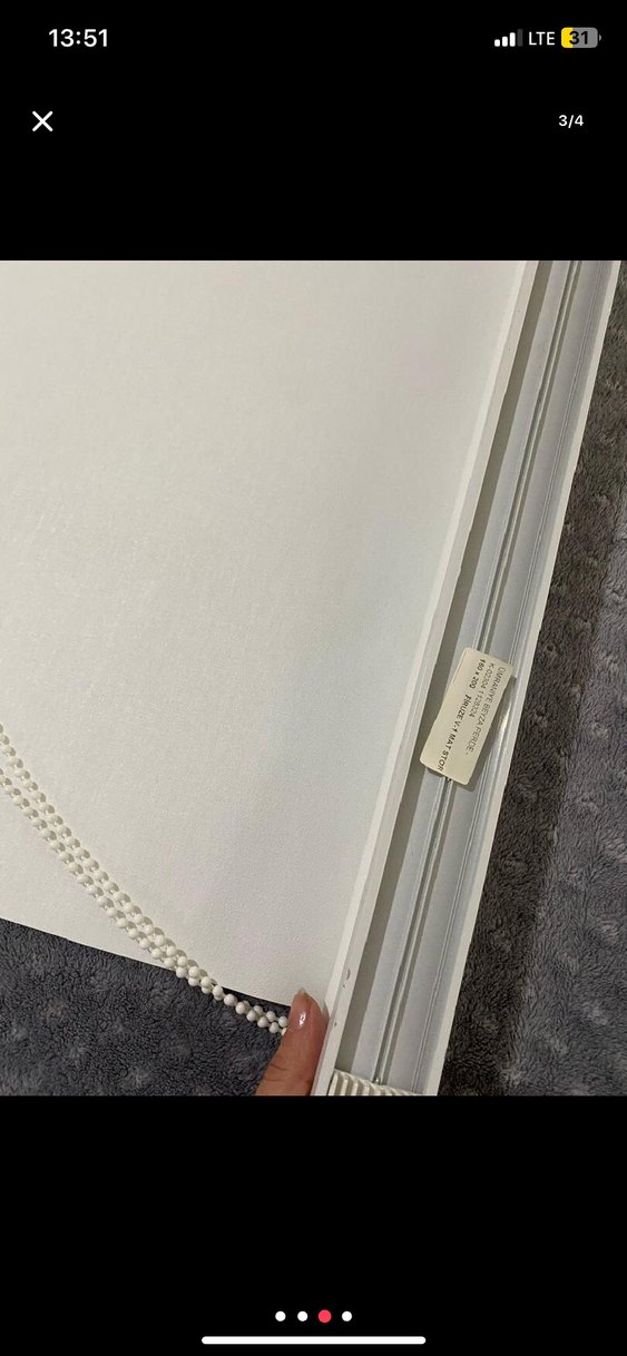 Beyaz ve Gri Telefon Ekran Koruyucu - Görsel 3