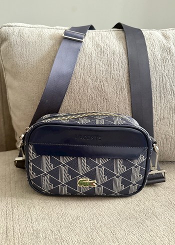 Lacoste Geometrik Desenli Sik Capraz Erkek Canta