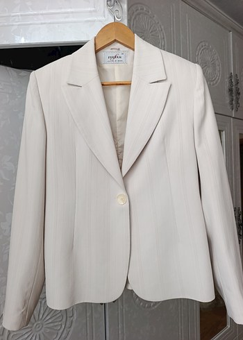 Zara Ekru Tek Dugmeli Blazer Ceket