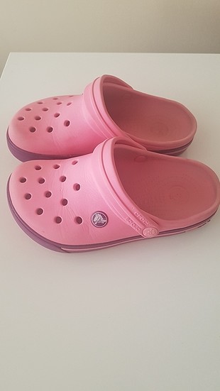 crocs marka terlik