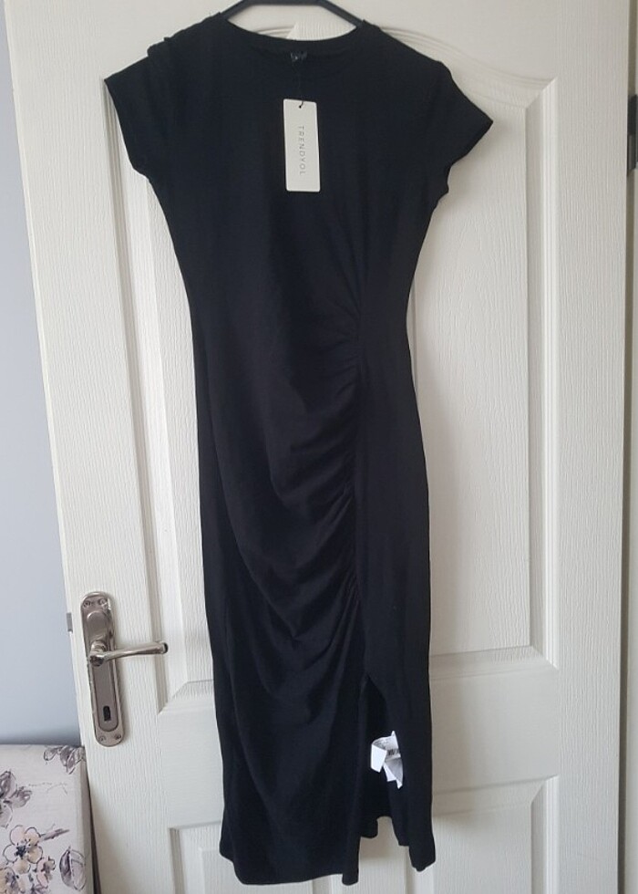 Trendyol sıfır etiketli elbise - Görsel 3