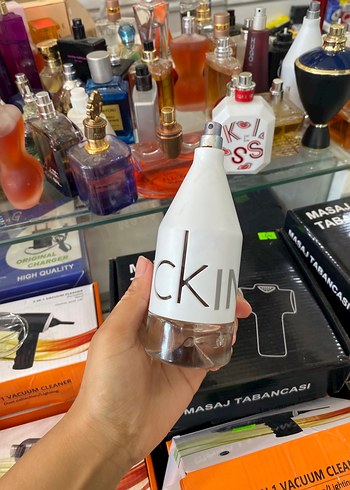 Beden Renk Calvin Klein CK IN2U Erkek Parfümü 100 ml