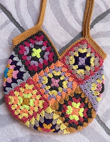 El örgüsü motif kol çantası #elemeği #elörgüsü #örgüyelek #motif