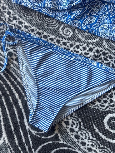 6 Yaş Beden mavi Renk calzedonia marka bikini takımı 6/8 yaş ölçüleri mevcut