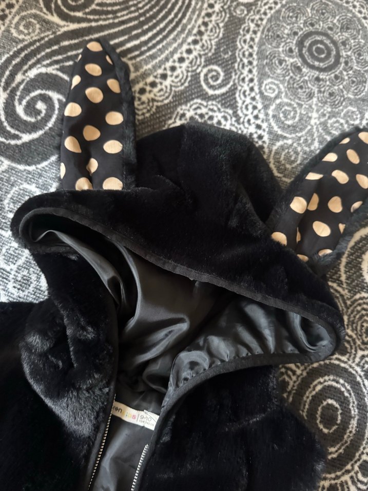 Kürklü Kapüşonlu Siyah kız çocuk Yelek - Görsel 4