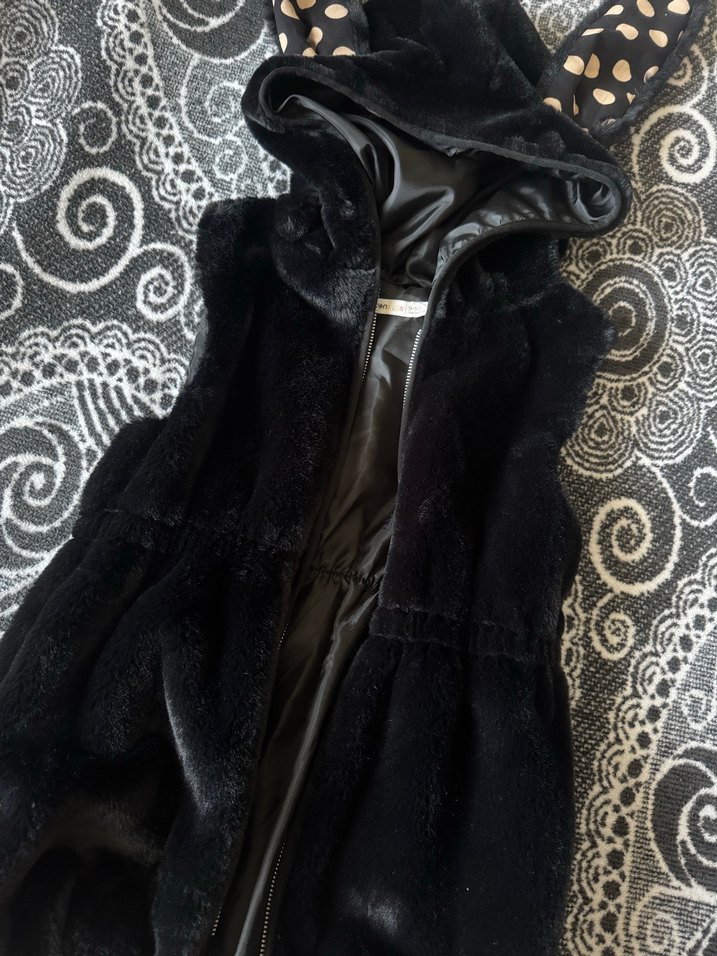 Kürklü Kapüşonlu Siyah kız çocuk Yelek - Görsel 2