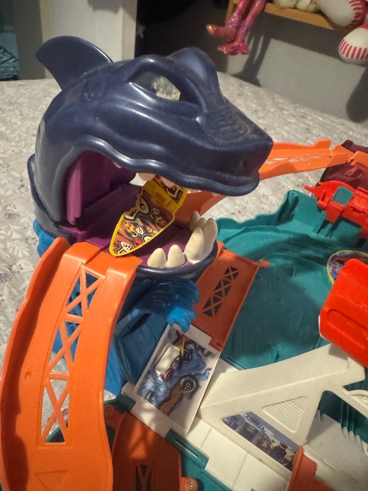Hot wheels shark oyun seti - Görsel 4