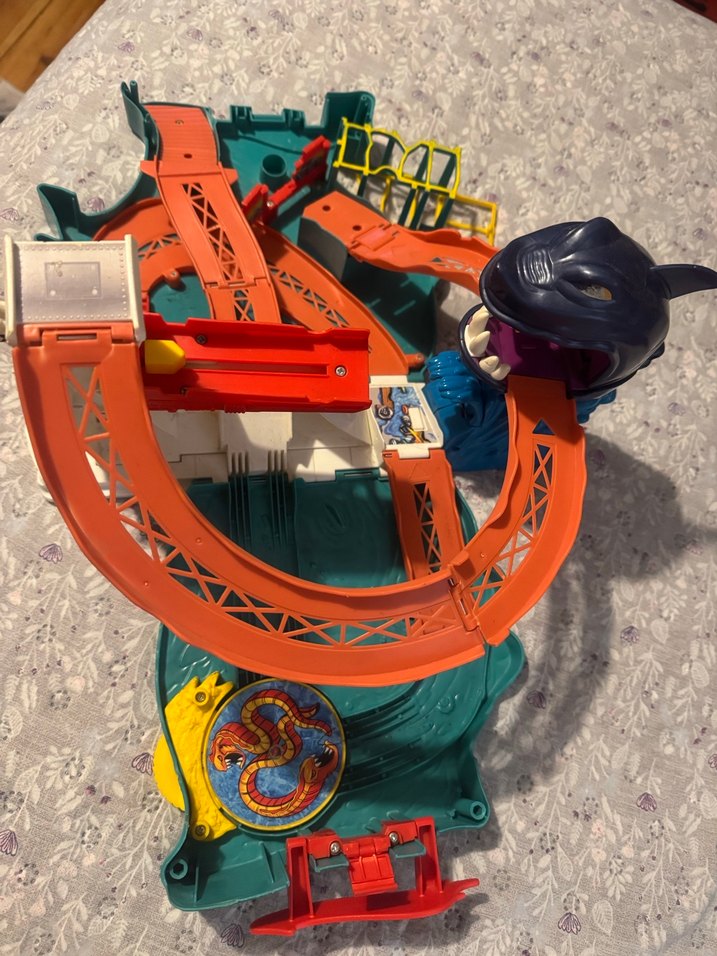 Hot wheels shark oyun seti - Görsel 3
