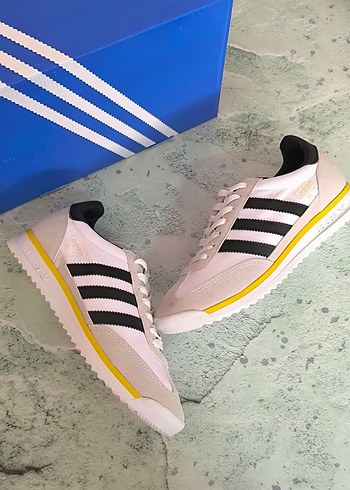 41 Beden beyaz Renk Adidas SL72