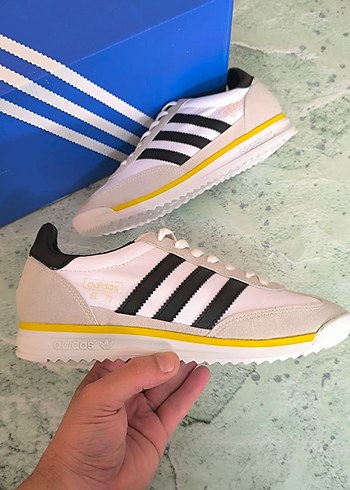 41 Beden Adidas SL72