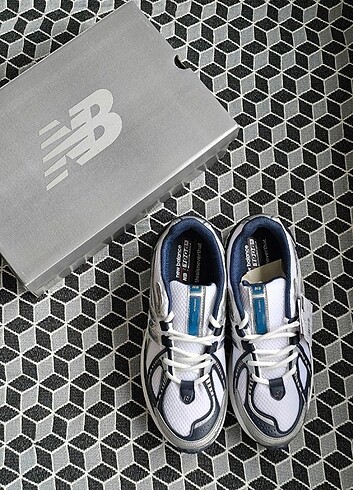 42 Beden NEW BALANCE 1906
