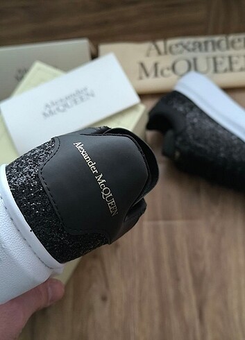 39 Beden ALEXANDER MCQUEEN