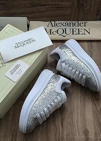 Alexander McQueen ALEXANDER MCQUEEN